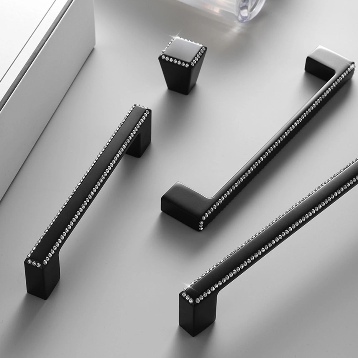 DIAMOND CRYSTAL KNOB HANDLES KITCHEN WARDROBE CUPBOARD ZINC ALLOY SILVER GOLD BLACK