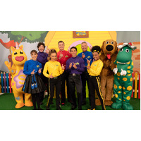 THE WIGGLES TSEHAY EVIE KELLY PERSONALISED BIRTHDAY PARTY SUPPLIES BANNER BACKDROP DECORATION